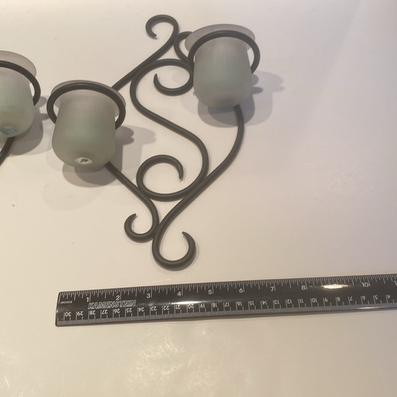 NWOT Set of 2 Wrought Iron Ornate Sconce Candleholders - Picture 3 of 7